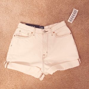 urban outfitters white mom shorts